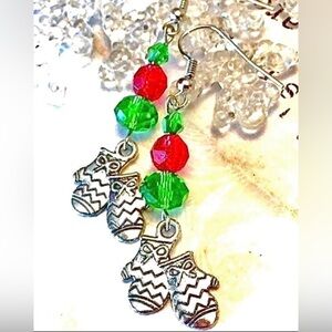 Christmas Silver Mittens Mitten Pairs Red Green Crystal Dangle Earrings Holiday